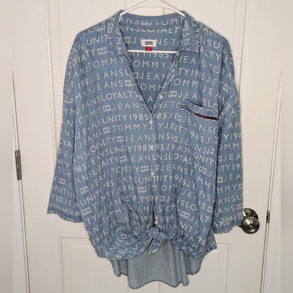 Tommy Hilfiger Light Blue Logo Button Up Size Medium